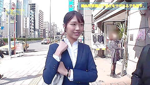 浮気な彼氏を忘れて仕事サボり旅のひまりちゃん