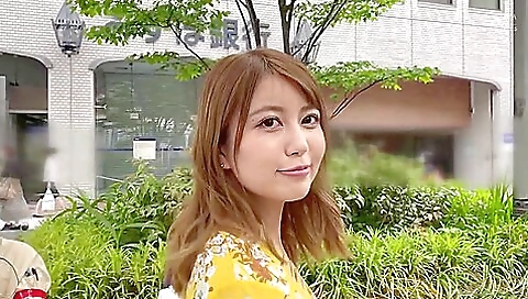 モデル級の女神ボディを携えて股間を挑発！美脚で弄び勃起チンポにインサート