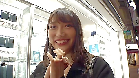0000800 キス 手コキフェラ 手マンなどが含まれている